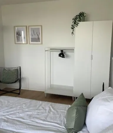 Rheinblick - Direkt Bei Duesseldorf Mit Toller Aussicht Neuss