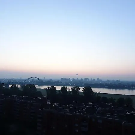 Rheinblick - Direkt Bei Duesseldorf Mit Toller Aussicht *