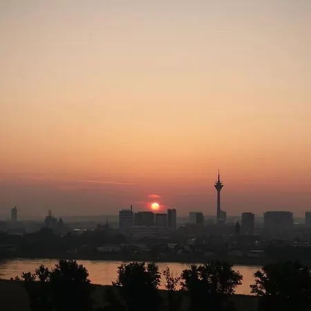Rheinblick - Direkt Bei Duesseldorf Mit Toller Aussicht * Neuss