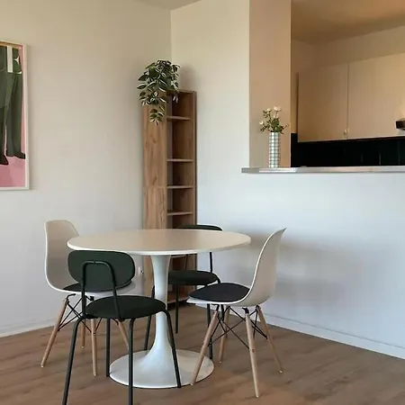 Rheinblick - Direkt Bei Duesseldorf Mit Toller Aussicht Neuss