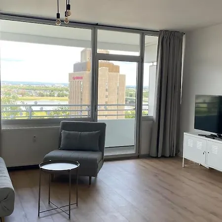 Rheinblick - Direkt Bei Duesseldorf Mit Toller Aussicht Διαμέρισμα Neuss
