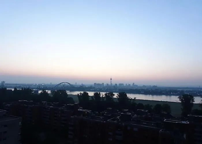 Rheinblick - Direkt Bei Duesseldorf Mit Toller Aussicht *