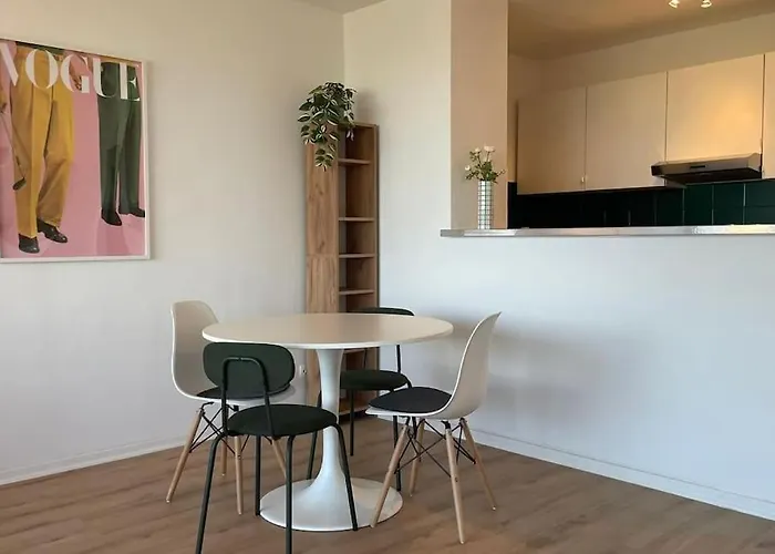 Rheinblick - Direkt Bei Duesseldorf Mit Toller Aussicht Neuss