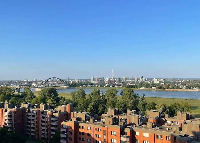 Rheinblick - Direkt Bei Duesseldorf Mit Toller Aussicht Neuss